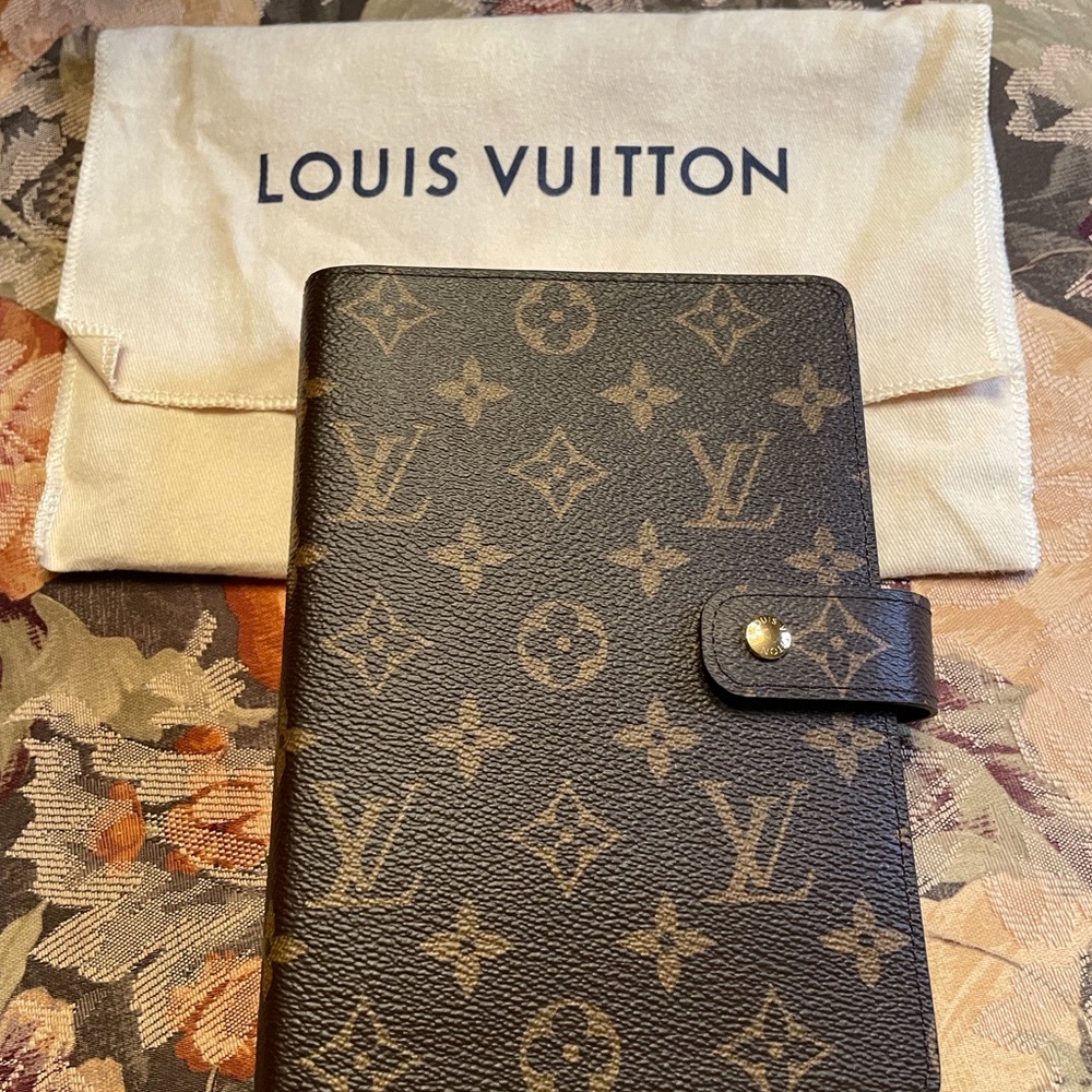 Louis Vuitton Agenda MM “Never Used”!
